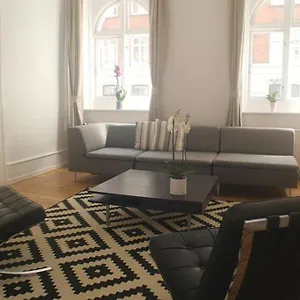  Apartment Next To New Harbor / 3 Bedroom & 2 Bath